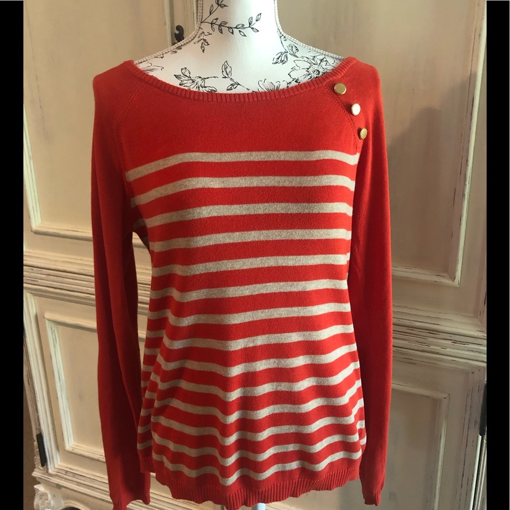Woman’s Banana Republic Sweater